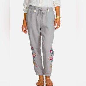 Johnny Was Gray Cropped Pants with Floral Embroidery